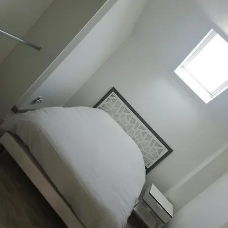Neuf Apartment *